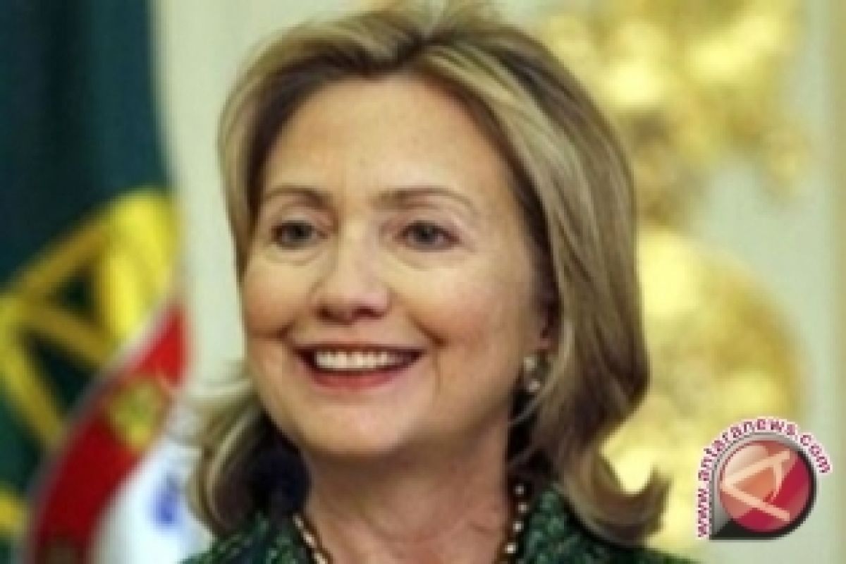 Menlu AS Hillary Cllinton keluar rumah sakit