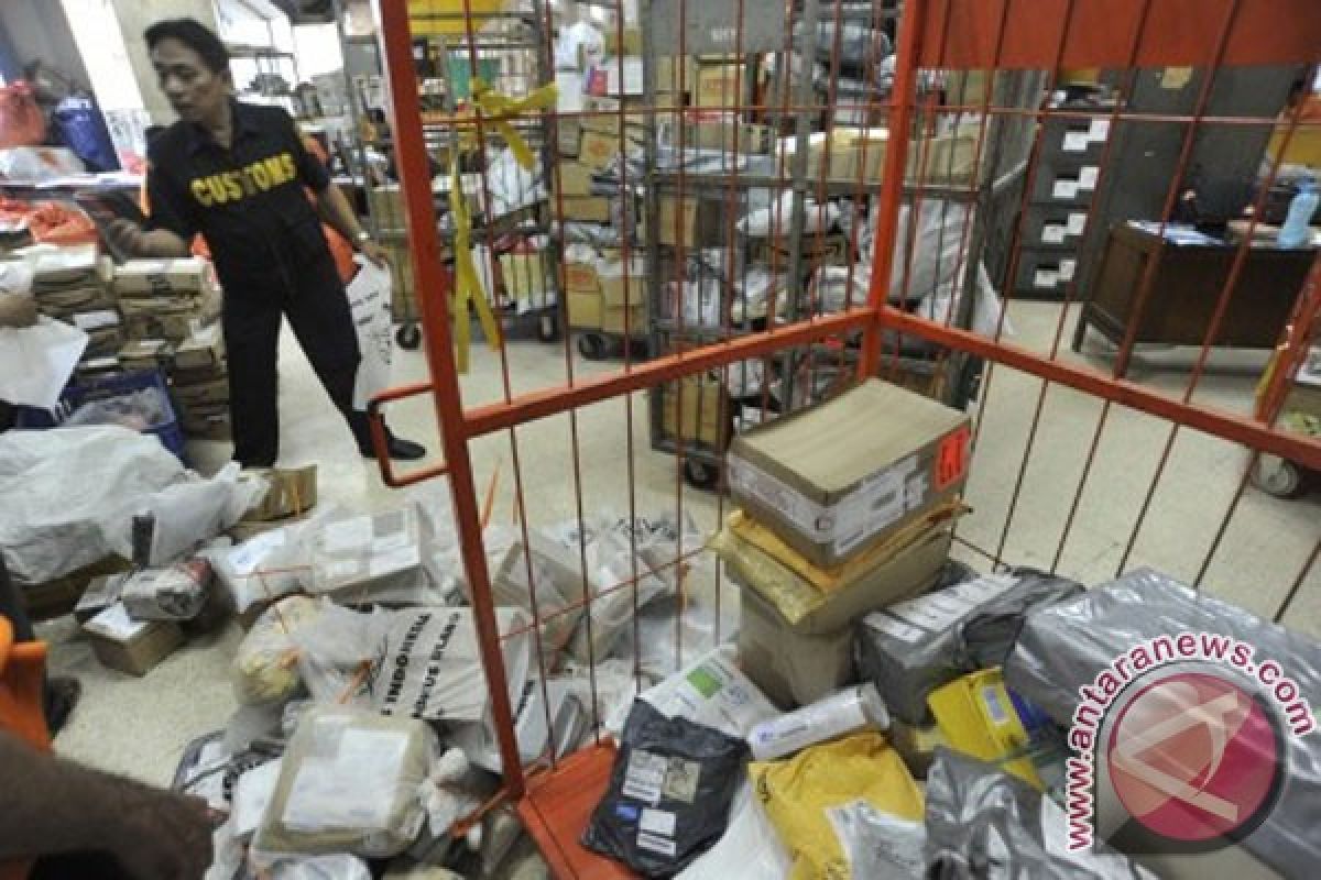 Indonesian customs agency, BNN exposes meth smuggling from Netherlands