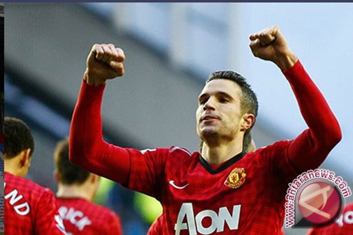 Robin Van Persie Absen Satu Bulan