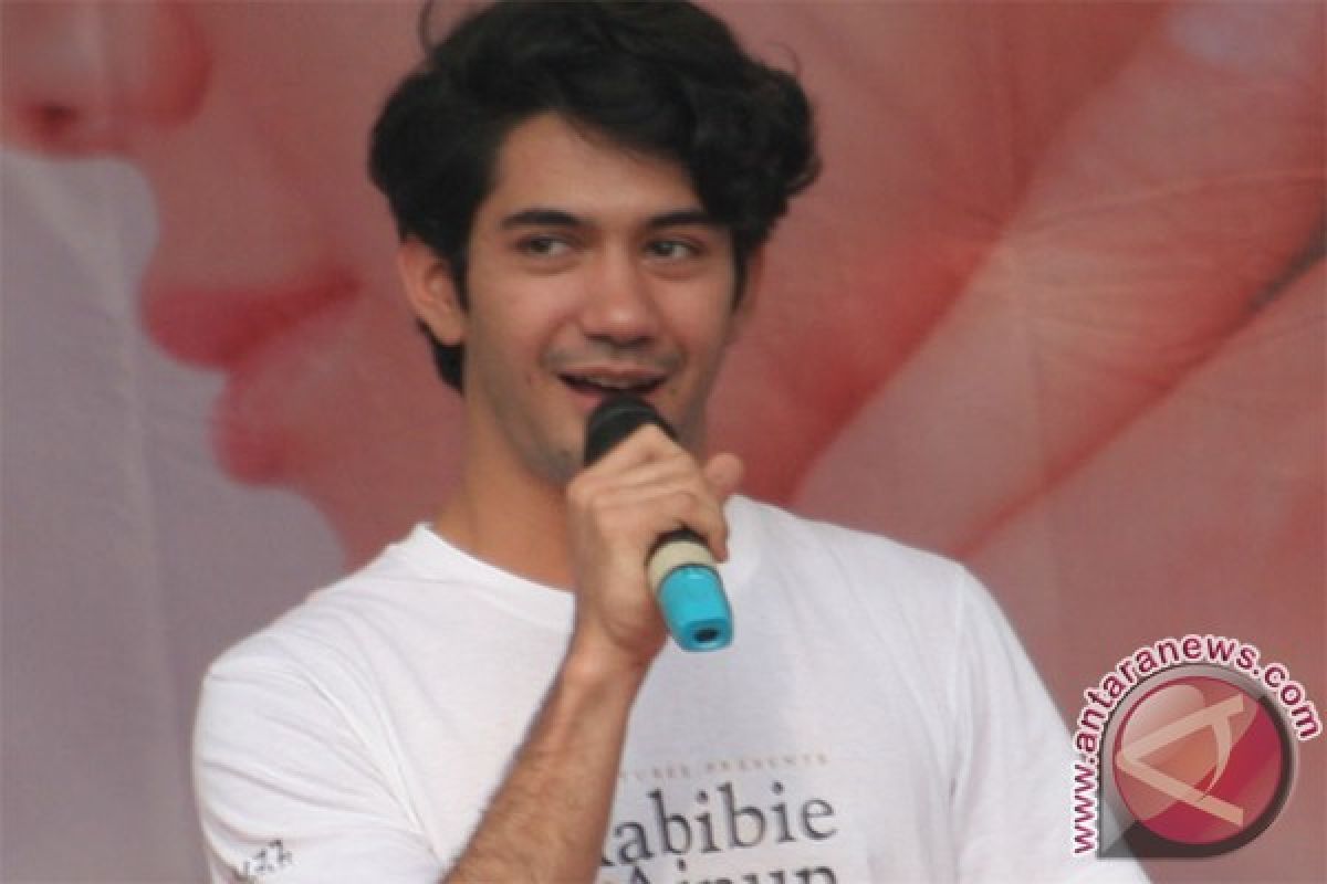 Reza Rahadian merasakan cinta Tuhan lewat berakting