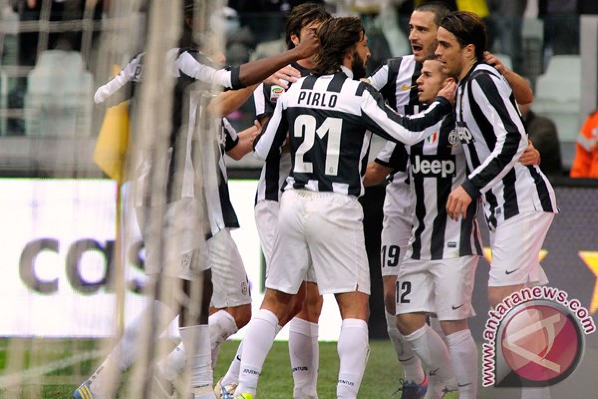 Juventus tundukkan Napoli 3-0