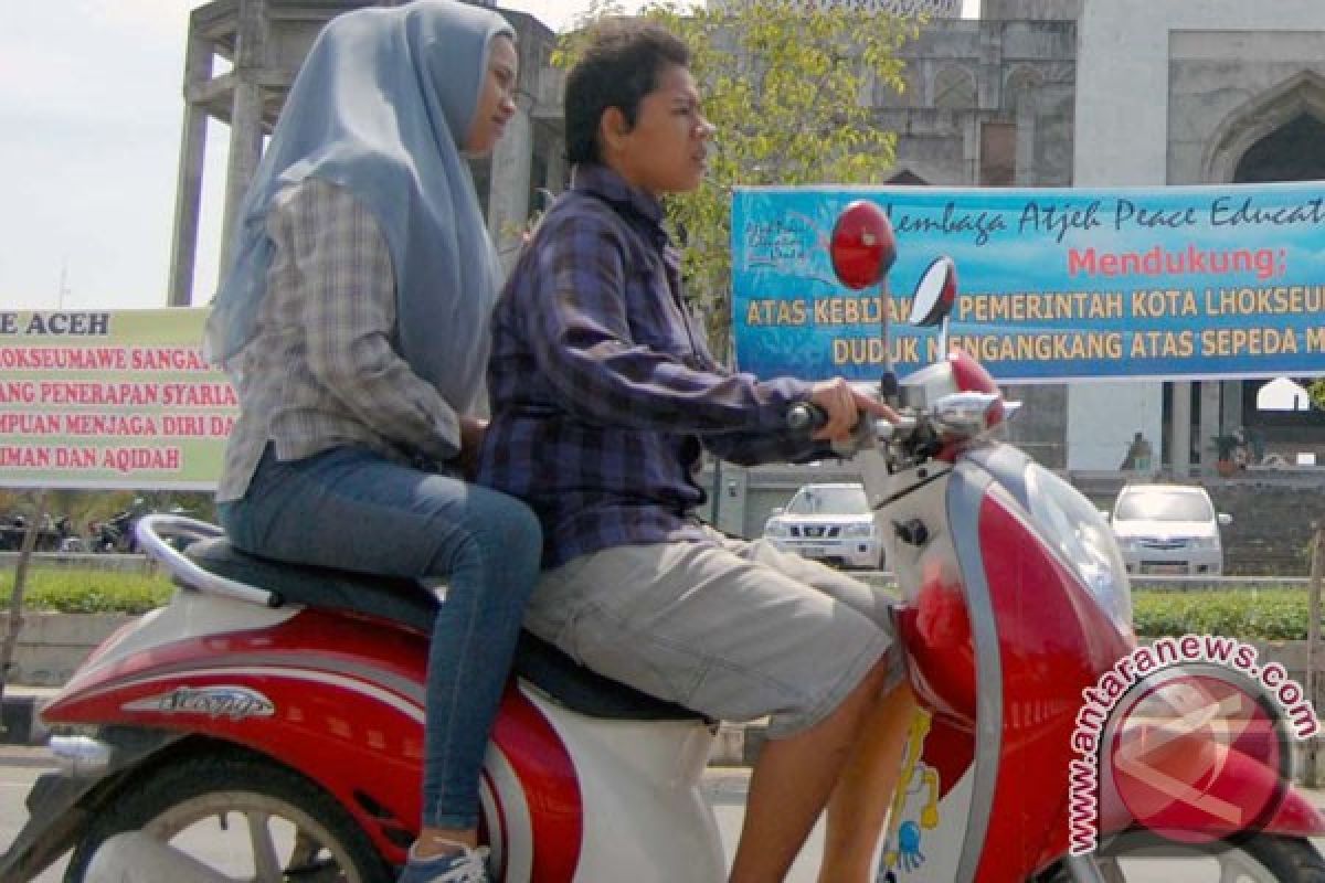 LSM di Aceh tak setuju  larangan perempuan "mengangkang" 