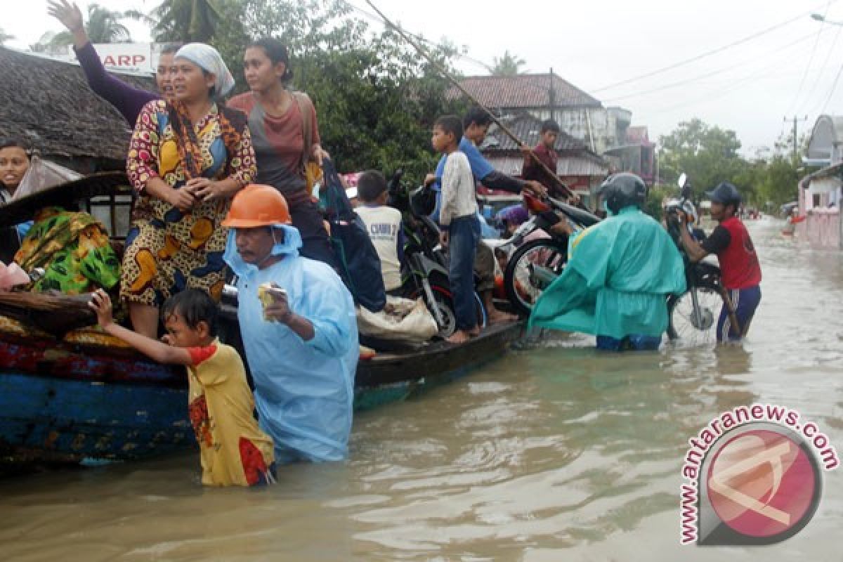 Banjir di Lebak rendam 15 kecamatan 