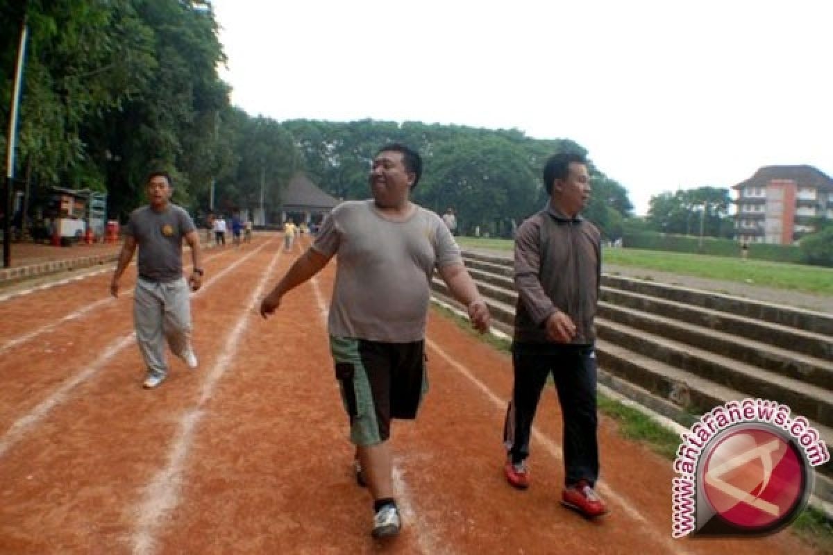 275 Polisi Gendut Dipaksa Ikut PBB