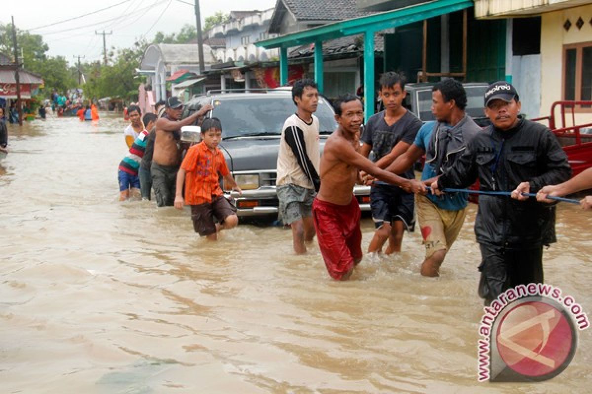 Banjir di Banten surut warga kembali ke rumah masing-masing