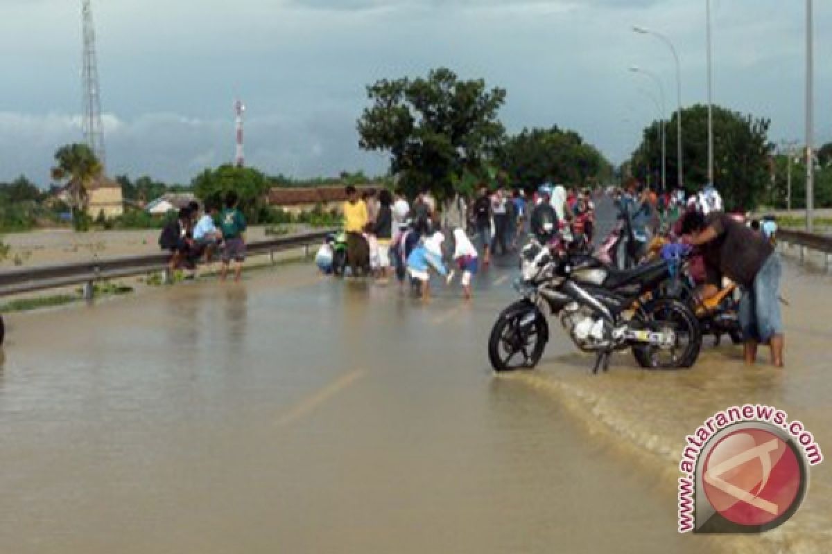 Tol Jakarta-Merak Banjir