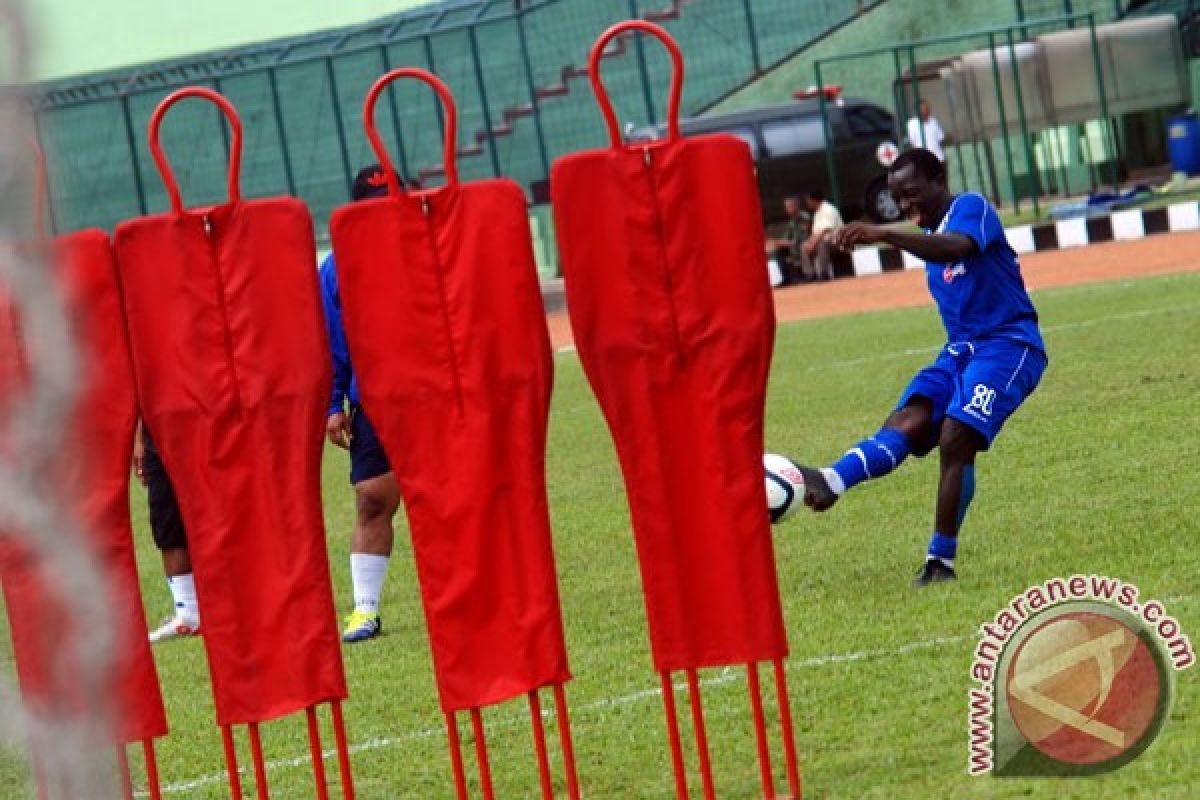 Messi "sah" pencetak gol perdana Persib