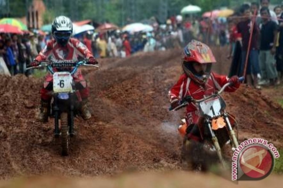 521 crosser ikuti "Visit Medan Trail Adventure"