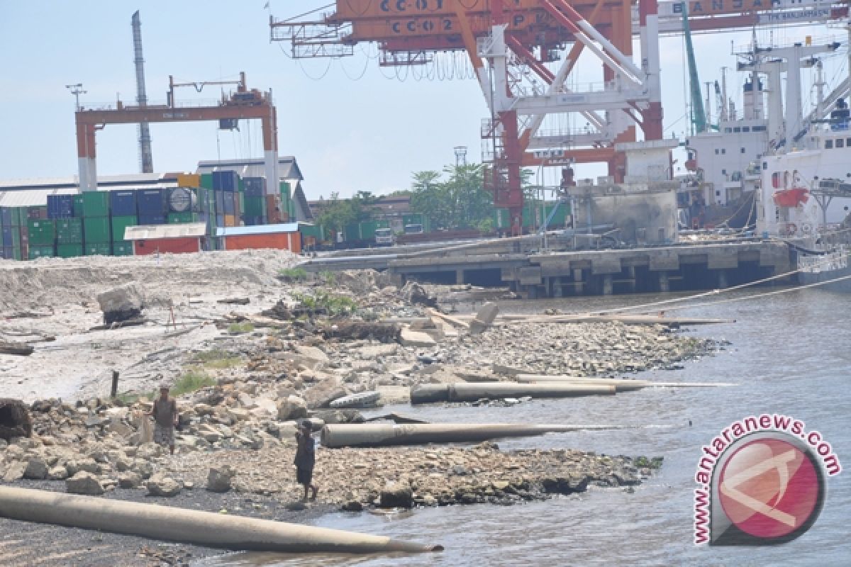  Pelabuhan  Kalimantan Banyak Masalah