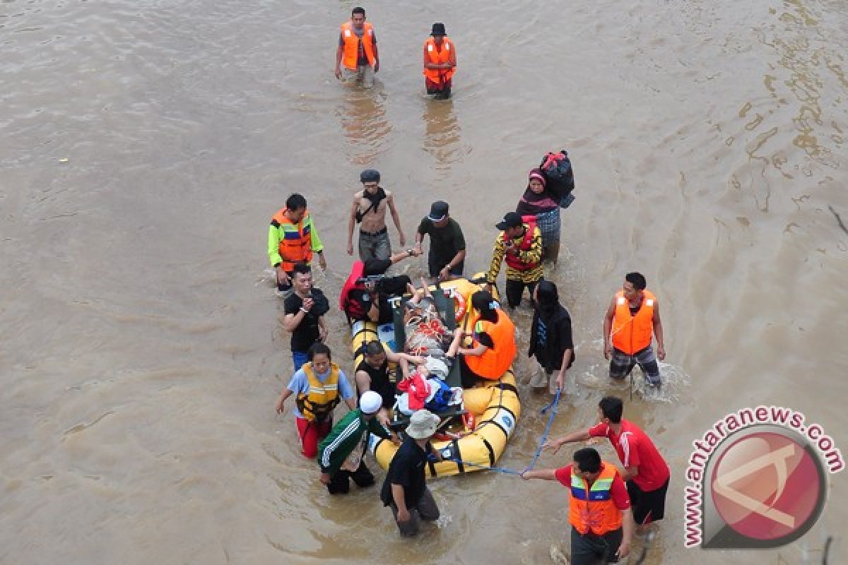 Presiden tinjau kesiapan penanggulangan banjir