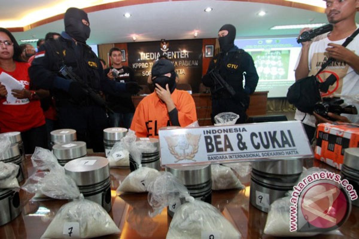 Police arrest five alleged drug traffickers at Soekarno-Hatta Airport