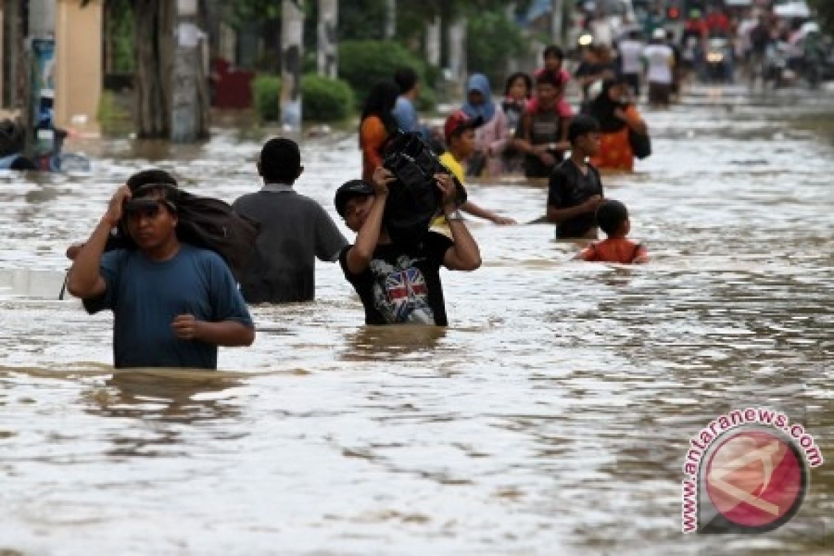 14 Meninggal Akibat Banjir Jakarta