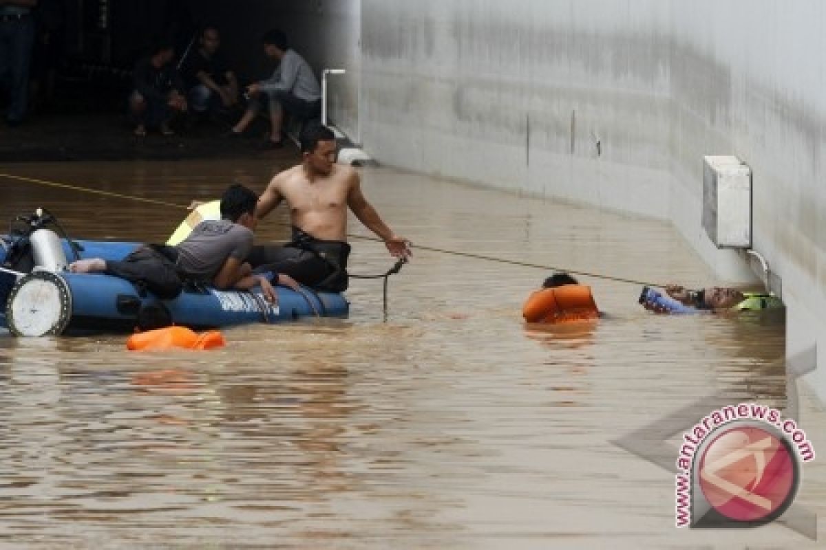 Korban Tewas Selama Musibah Banjir Jakarta 26 Orang