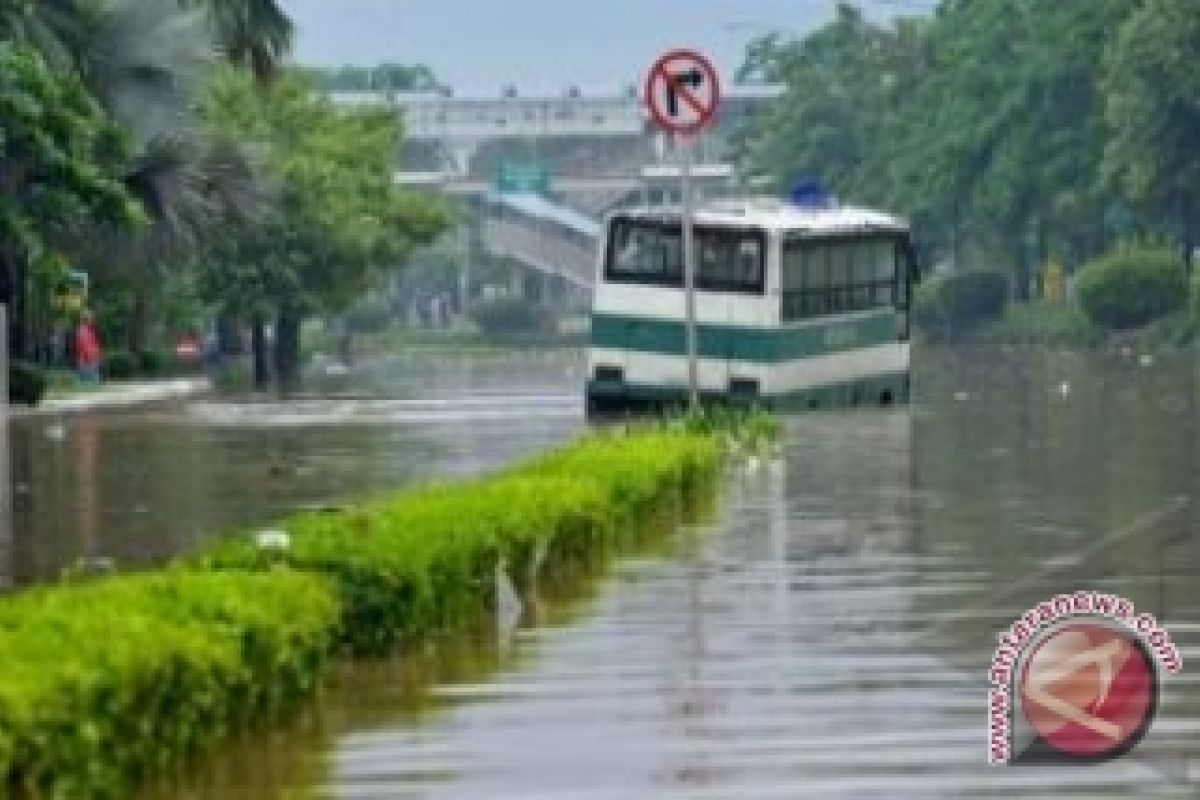 Jakarta Masih Tergenang Banjir