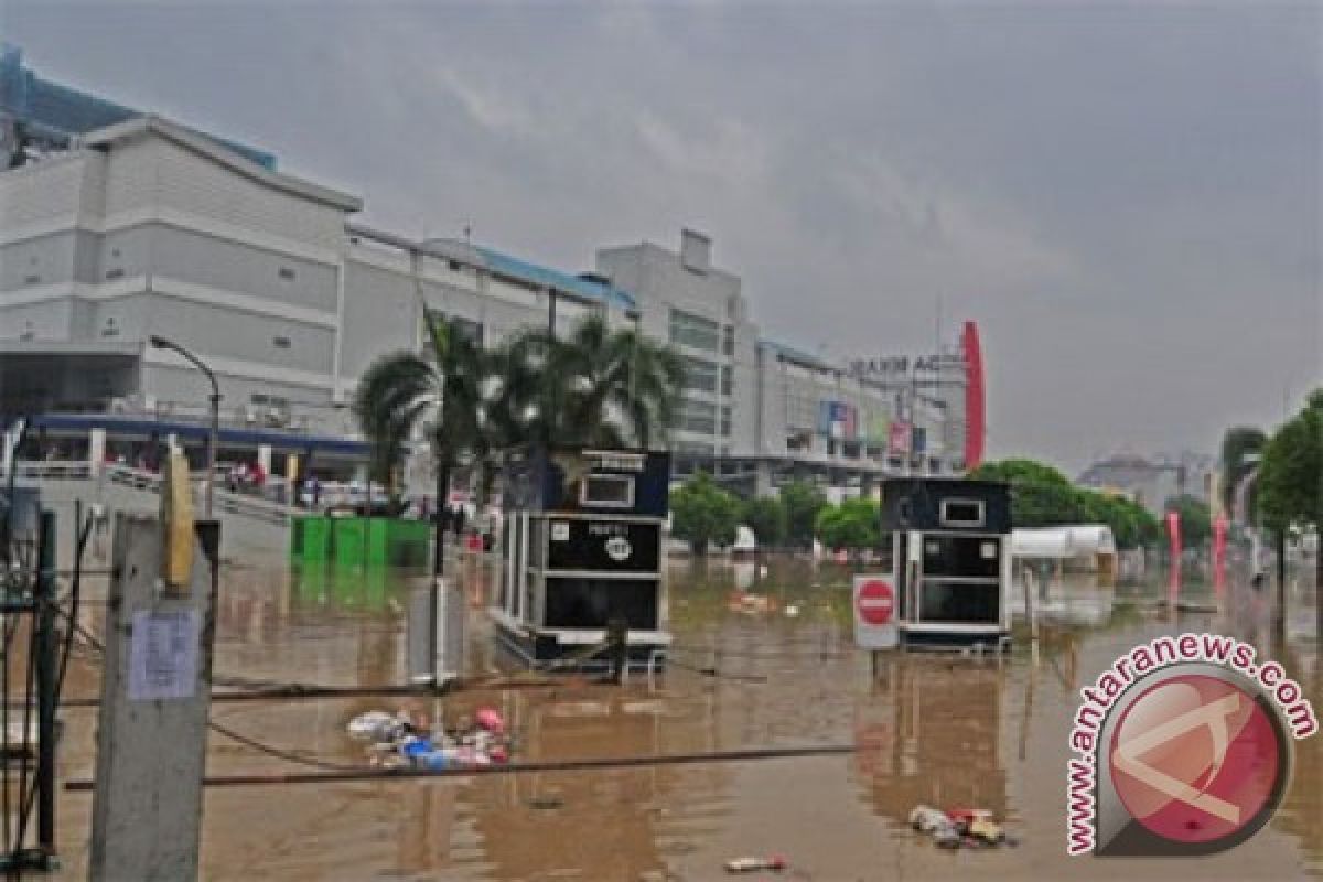 Pemkot Bekasi belum mampu tuntaskan persoalan banjir