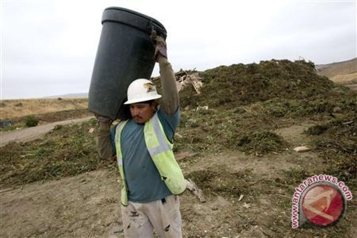 Bak Sampah Otomatis ala Mahasiswa UNY