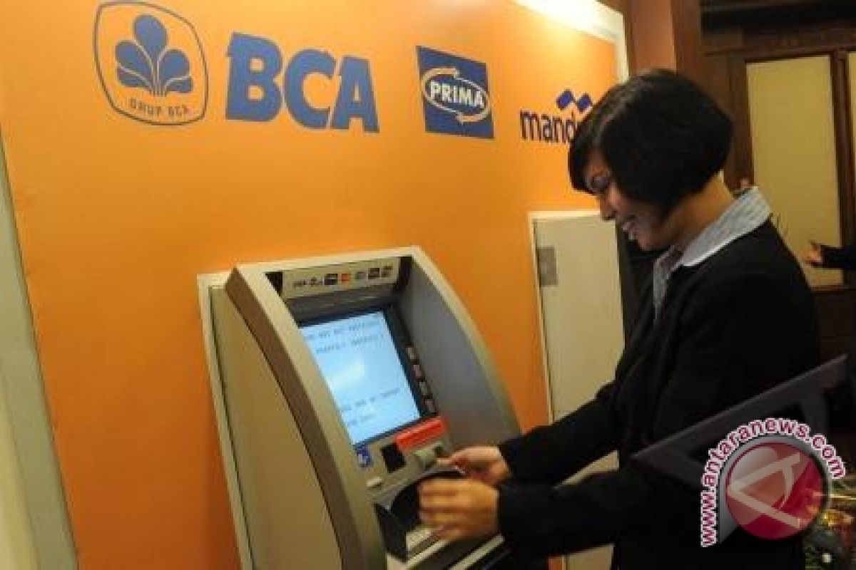 BCA akan turunkan biaya isi uang elektronik