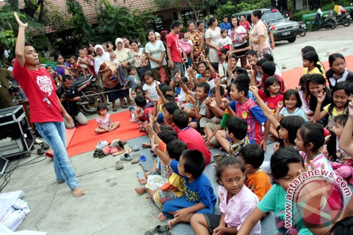 Hundreds of flood victims in Jakarta still housed in temporary shelters