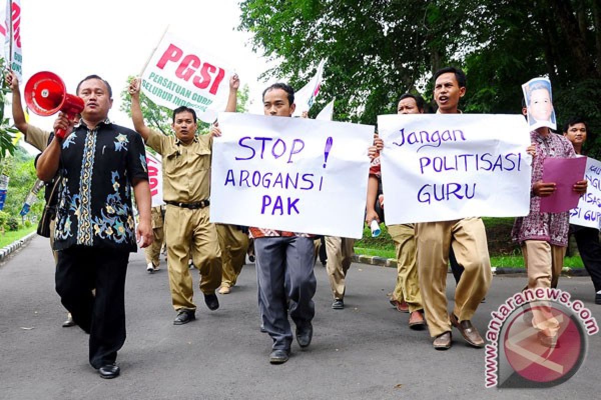 Hampir setengah guru swasta di Jawa Tengah belum sarjana