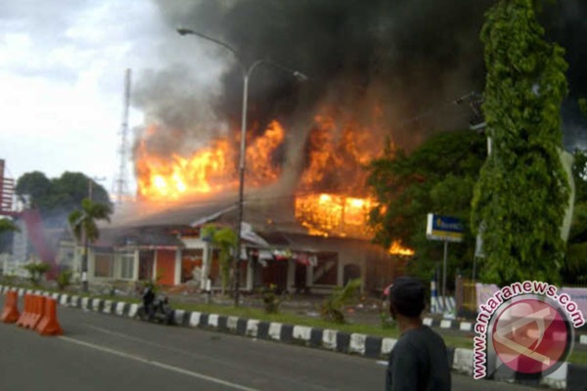 JK tinjau kondisi Sumbawa pascakerusuhan