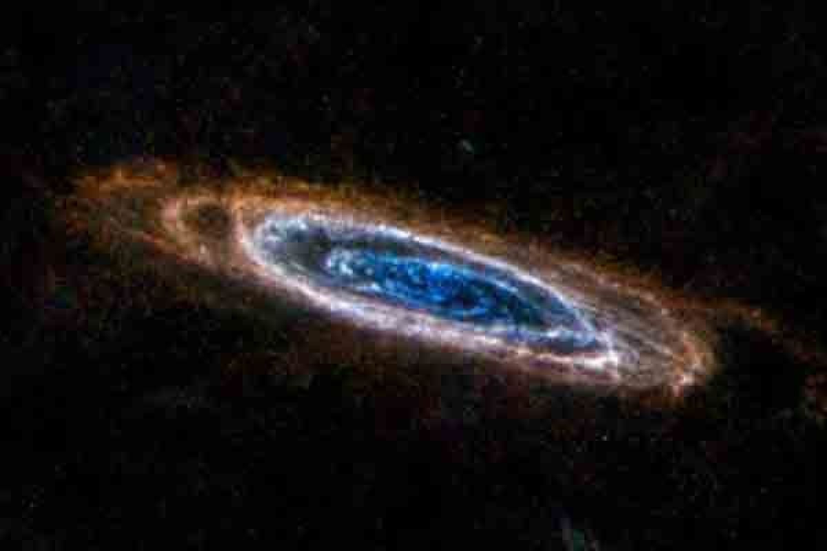 Debu Andromeda membentuk cincin warna-warni