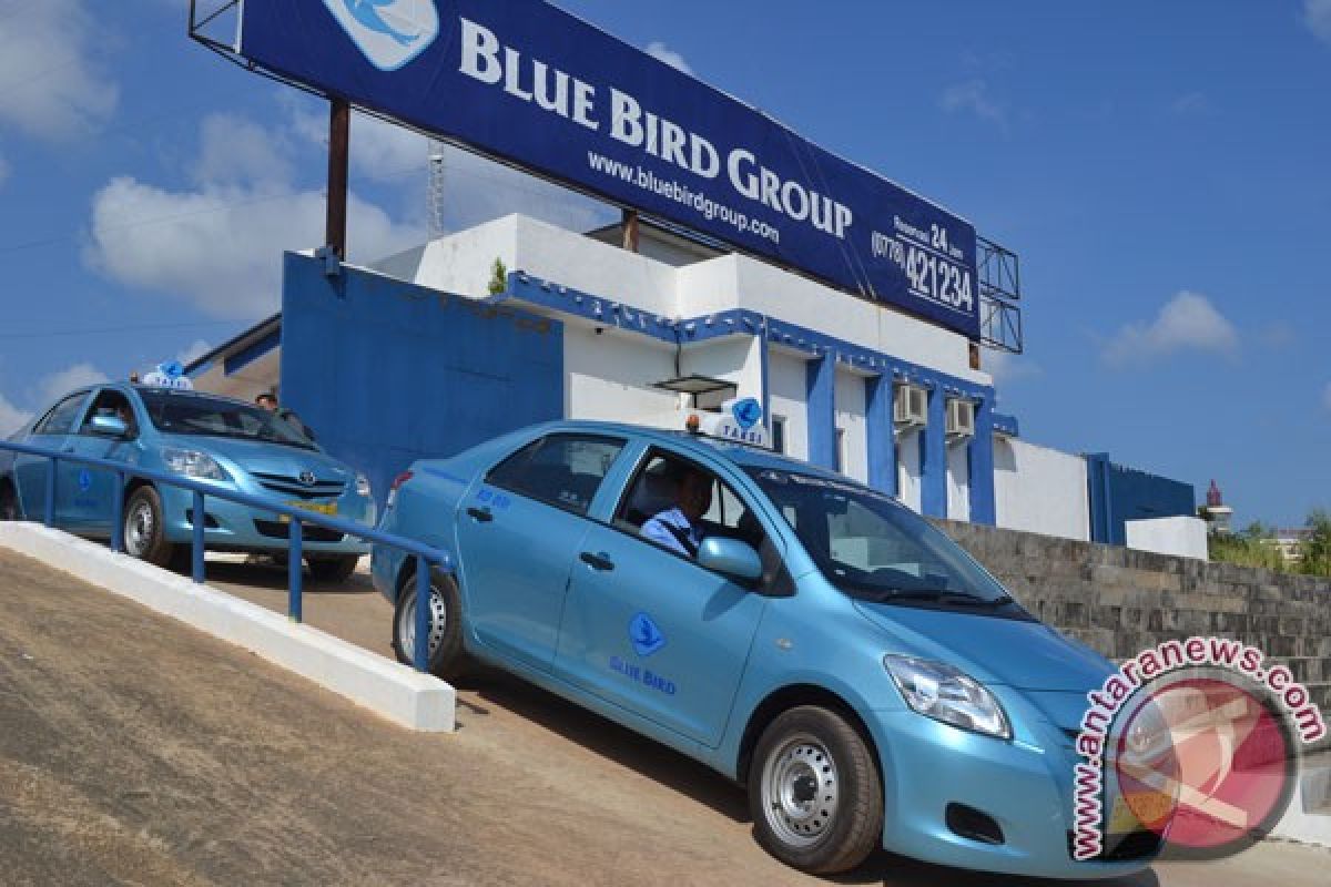 Taksi Blue Bird beroperasi di Sumbar