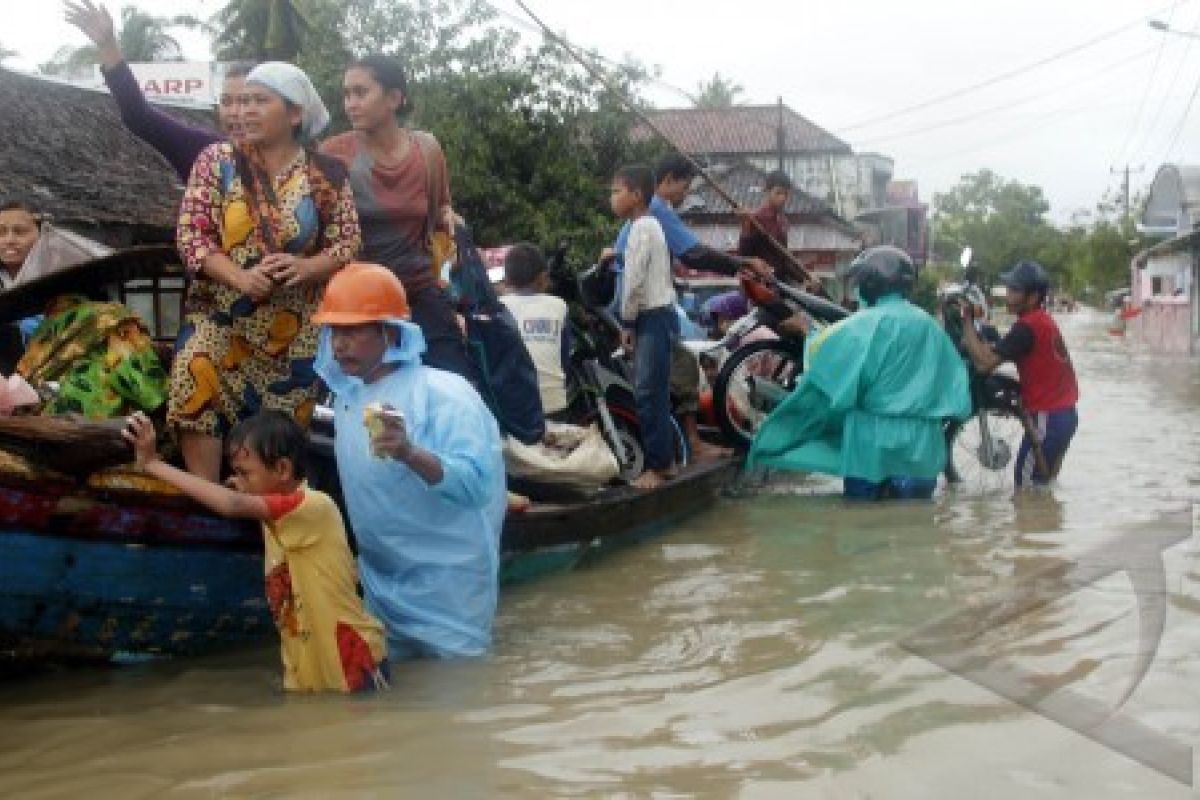 Lalin Tol Tangerang - Merak Dialihkan Akibat Banjir