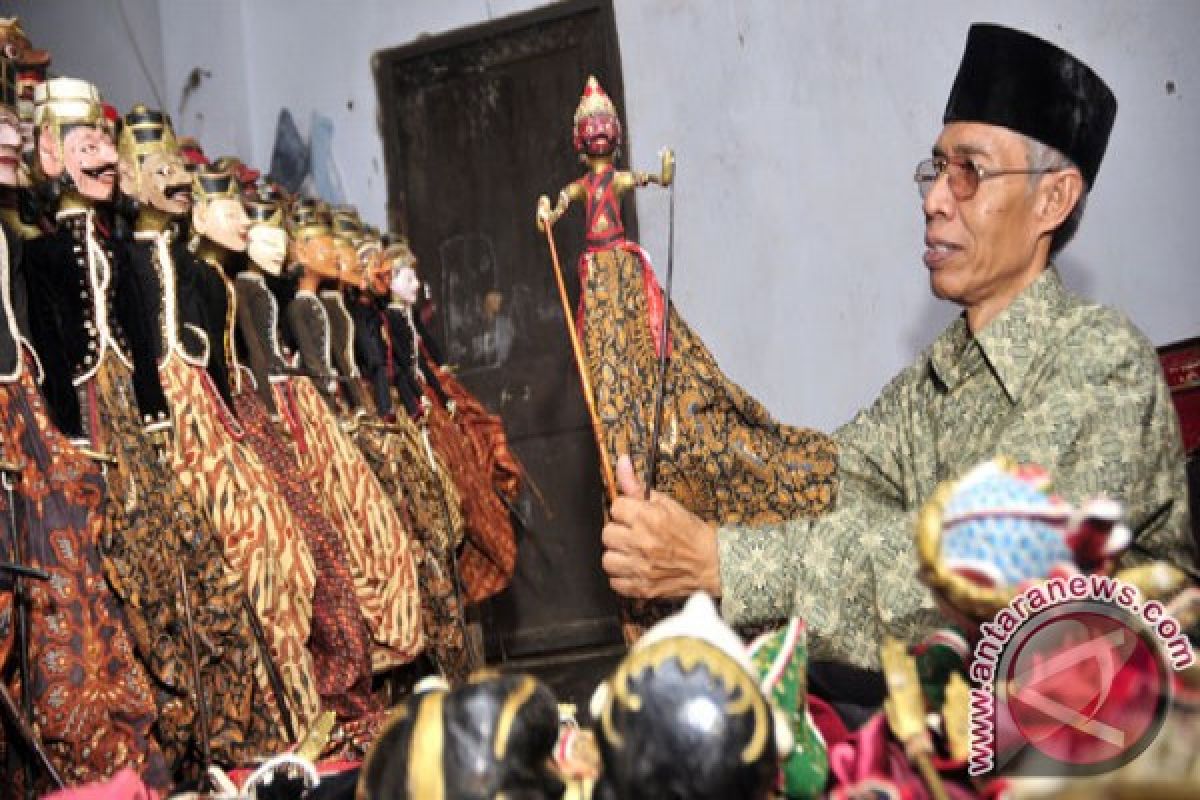 38 dalang akan meriahkan HUT Karawang