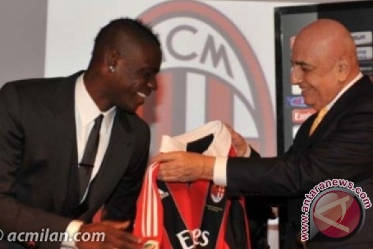 Milan resmi umumkan bergabungnya Balotelli