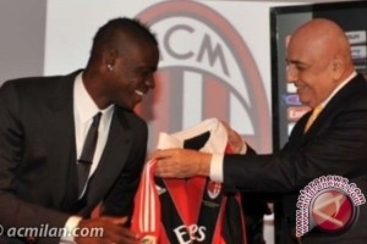 Seedorf Masih Rendah Hati