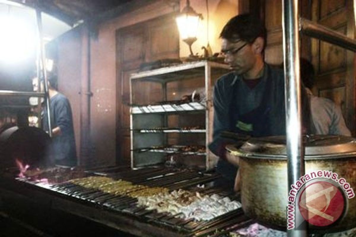 Santap malam ala Lahore