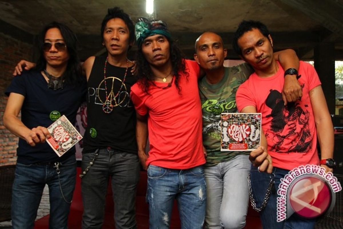 Slank jadi Tokoh Novel Politik