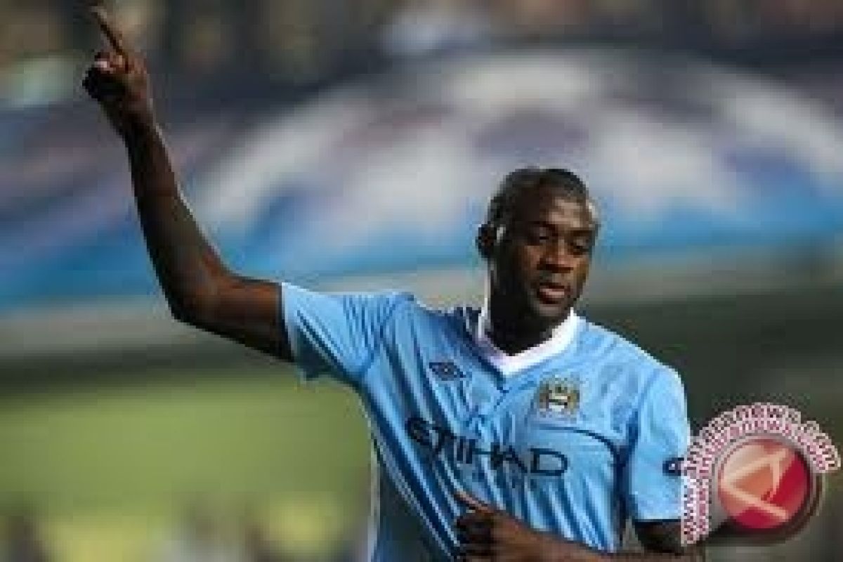 Yaya Toure Tantang MU