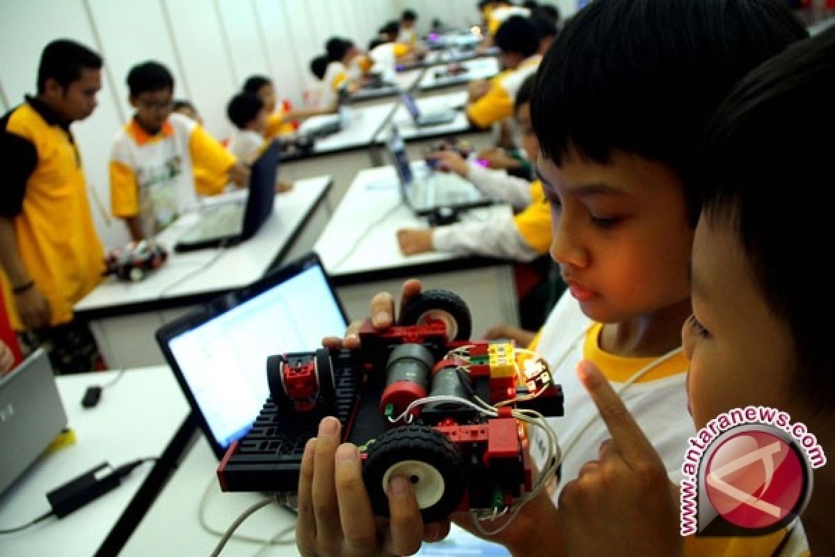  Kompetisi pacu perkembangan robotika Indonesia