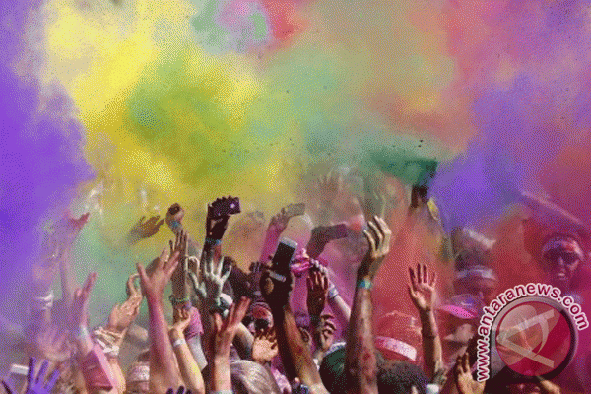 Seribuan orang ikuti  Colour Run di Garut