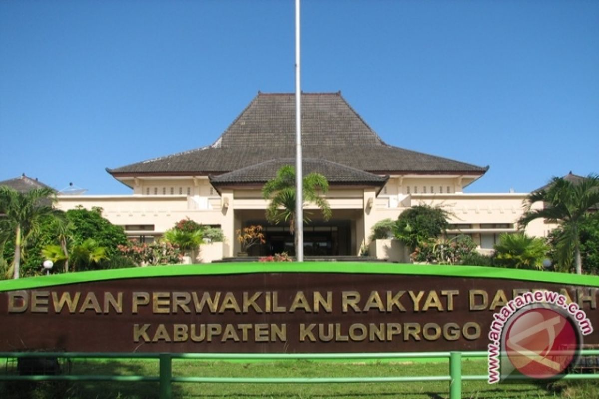 DPRD sayangkan penyerahan KUA-PPAS 2016 terlambat