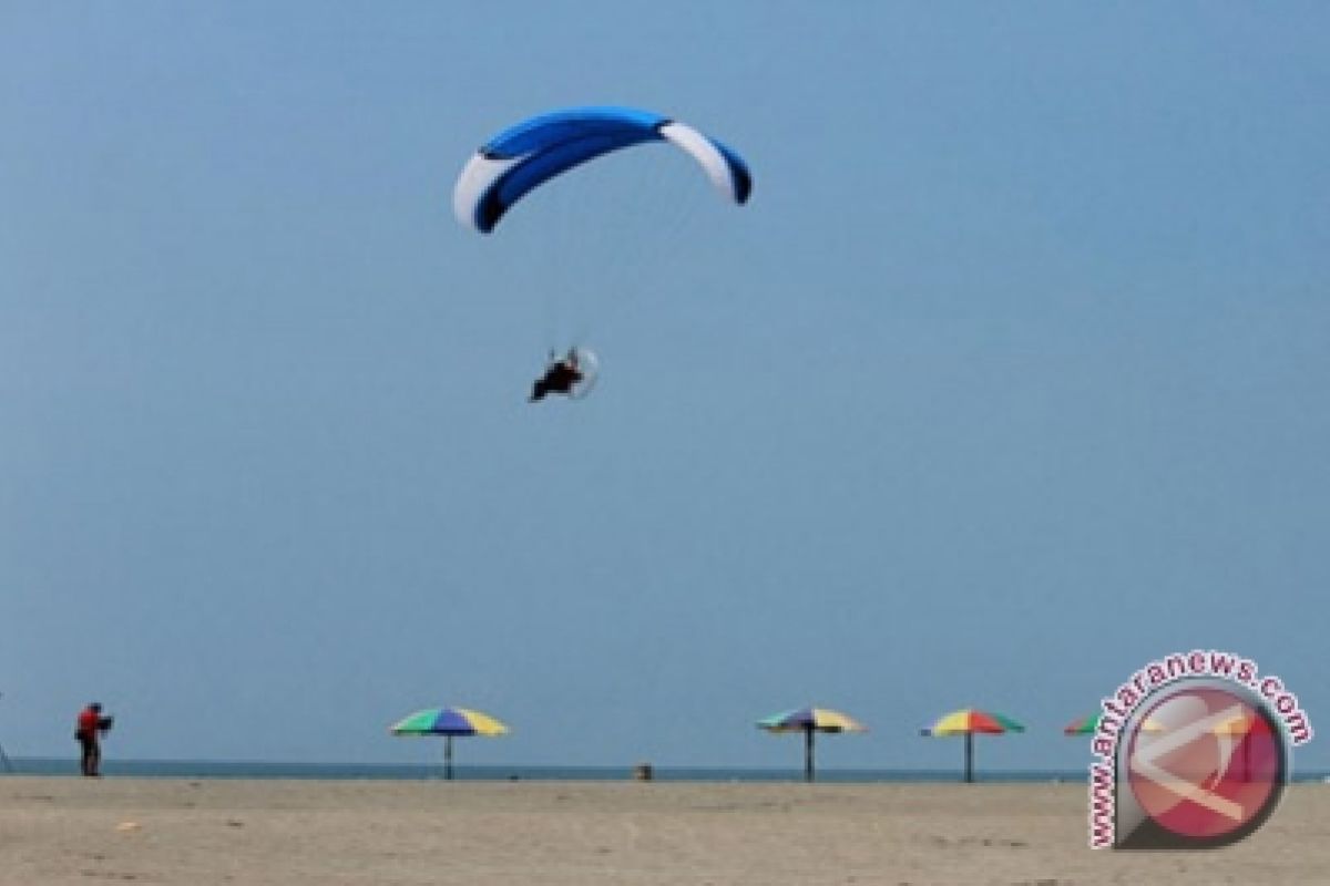 JAS menyosialisasikan Pantai Depok pusat olahraga dirgantara