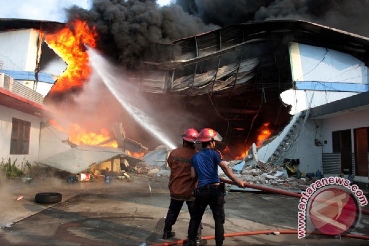 Lima bangunan di Ambon terbakar 