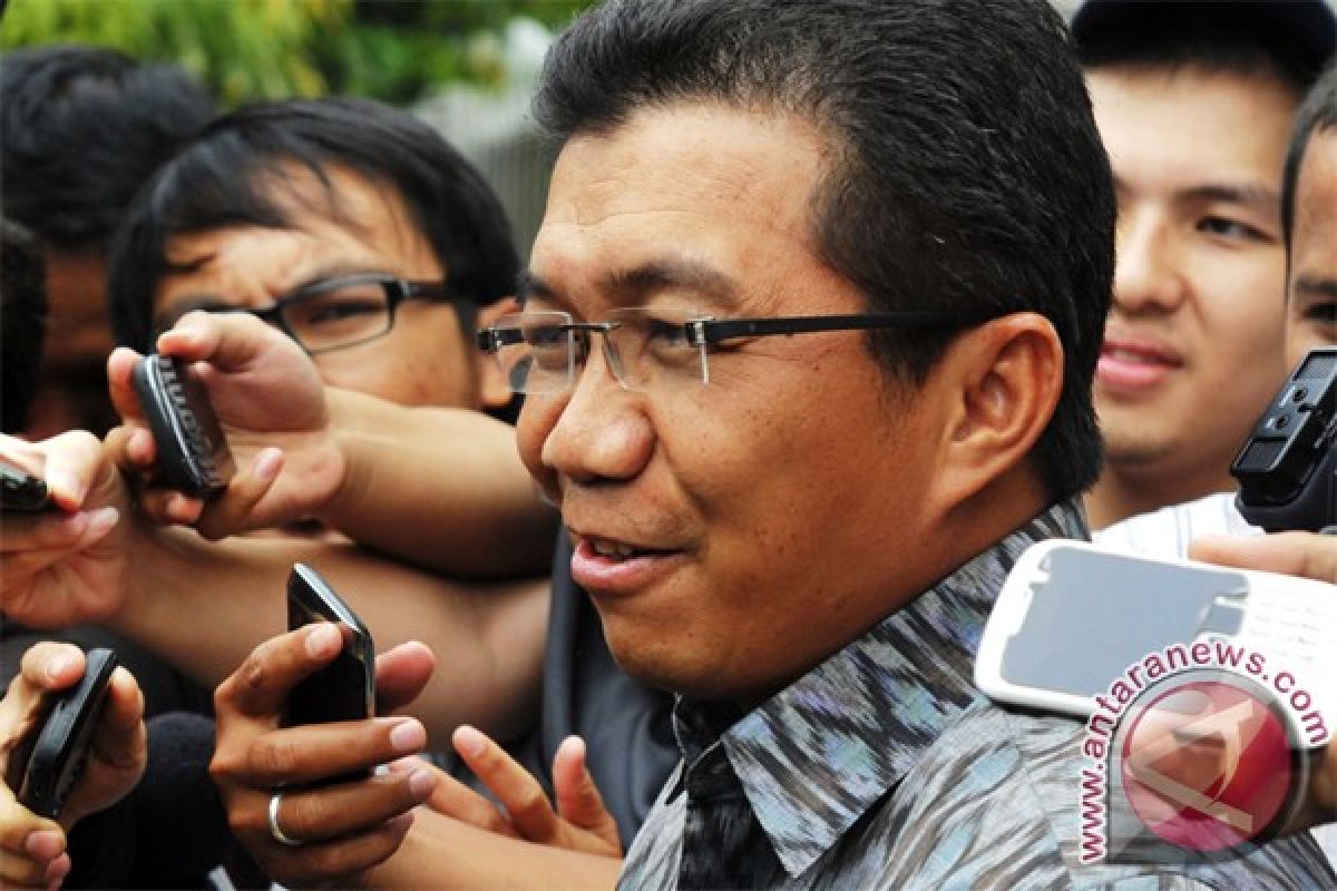 Pimpinan dan staf OJK tandatangani pakta integritas