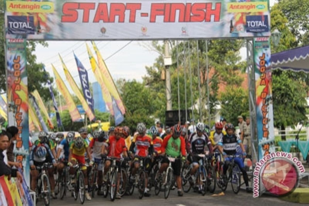220 Atlet ikuti "Jogja Bicycle Race 2013" 