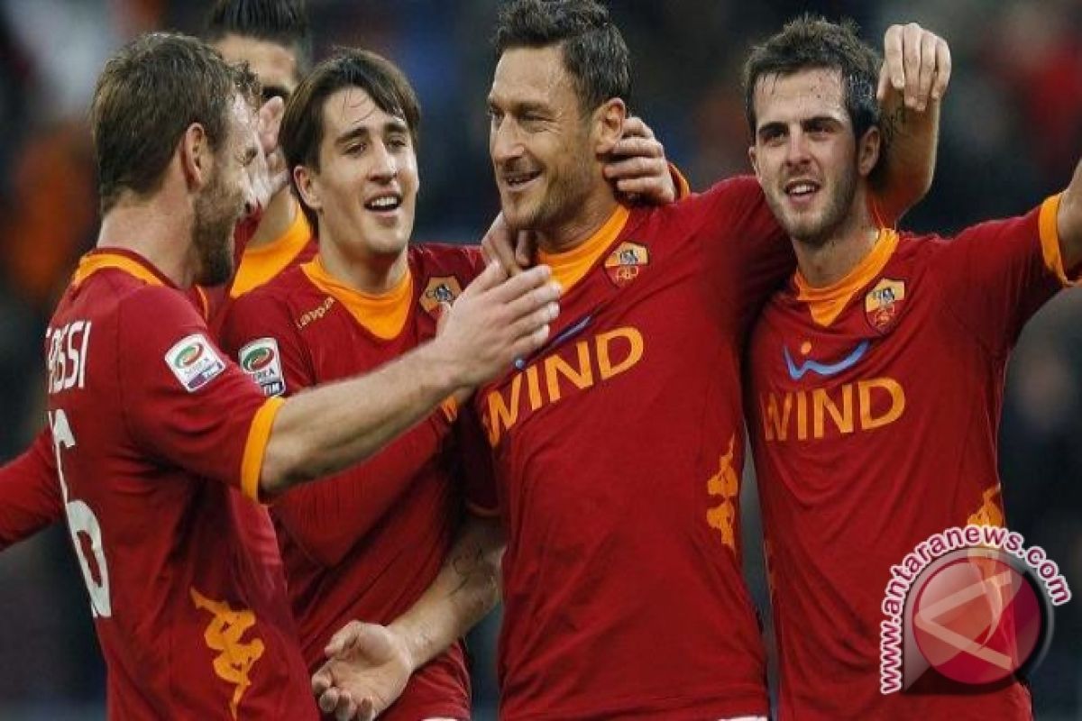 Dua gol Totti bantu Roma taklukkan Inter