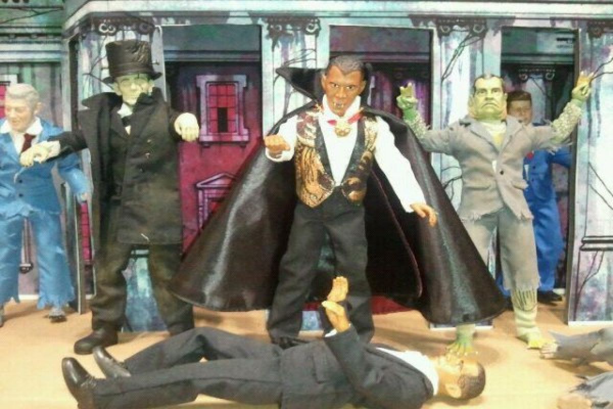 Obama dalam sosok boneka vampir
