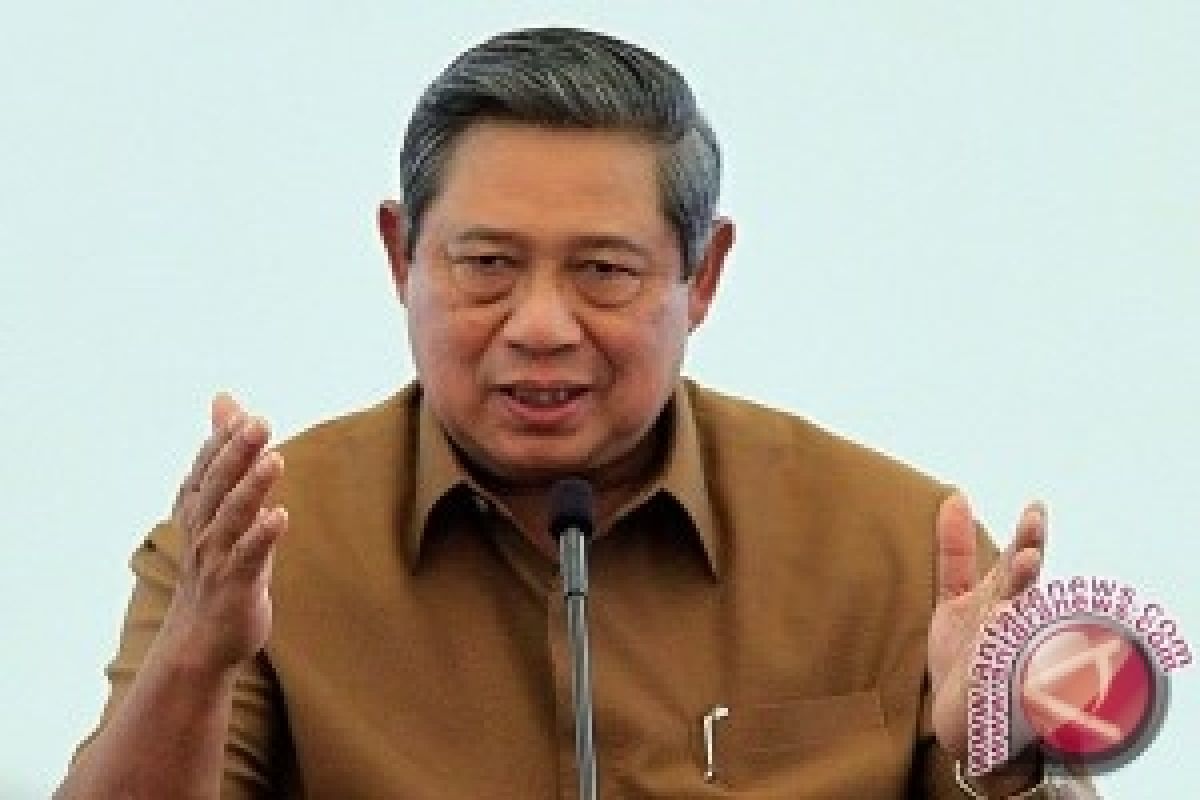 Presiden Kunjungi Pemudik Bermotor KRI Banda Aceh