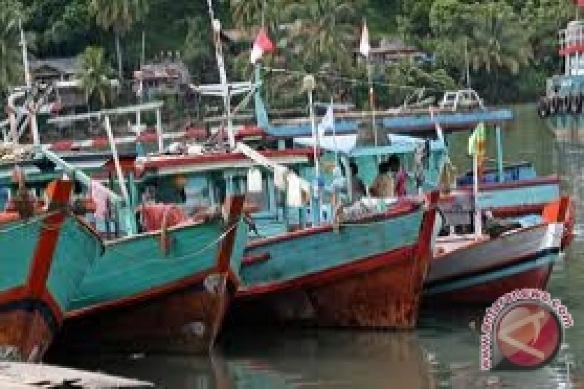 Alur Pelabuhan Kapal Nelayan Babel Dangkal