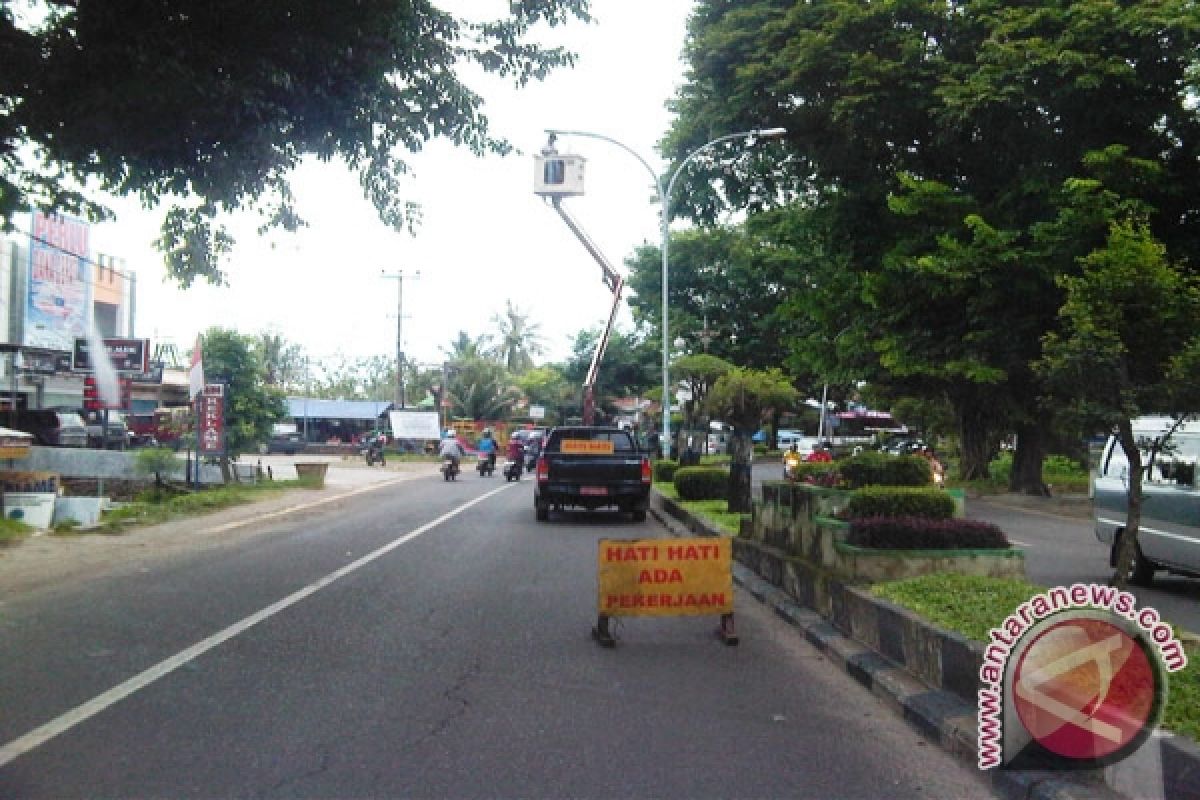 Lampu penerangan Kota Bengkulu gunakan sistem prabayar