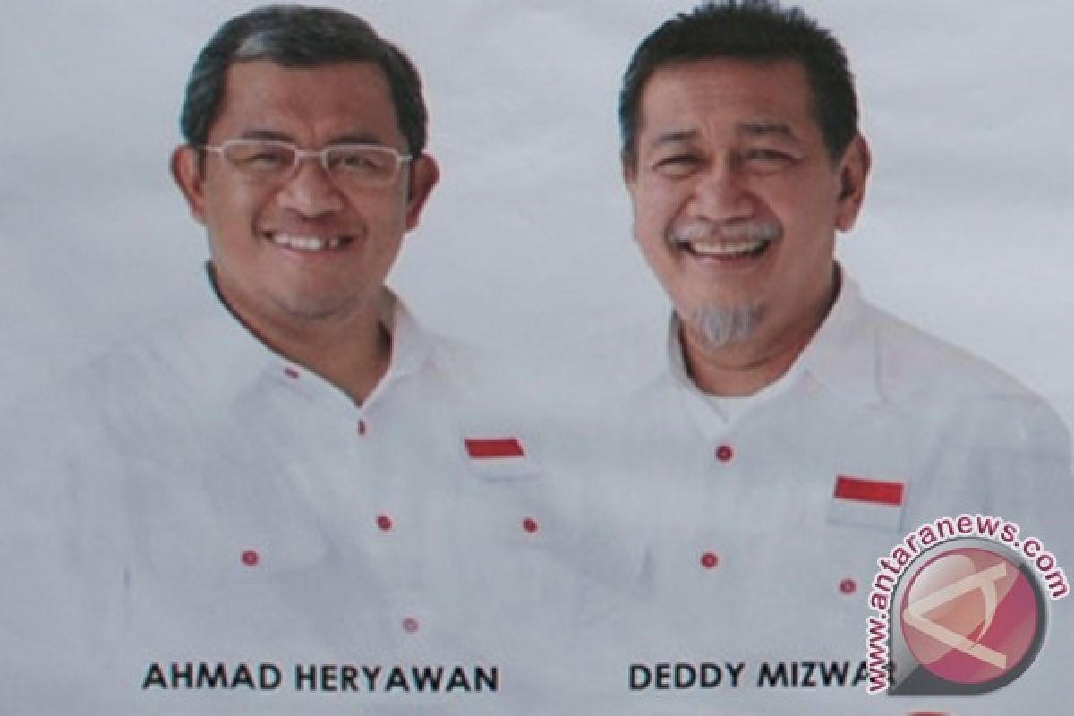 Pendukung Aher - Deddy Mizwar kumandangkan takbir