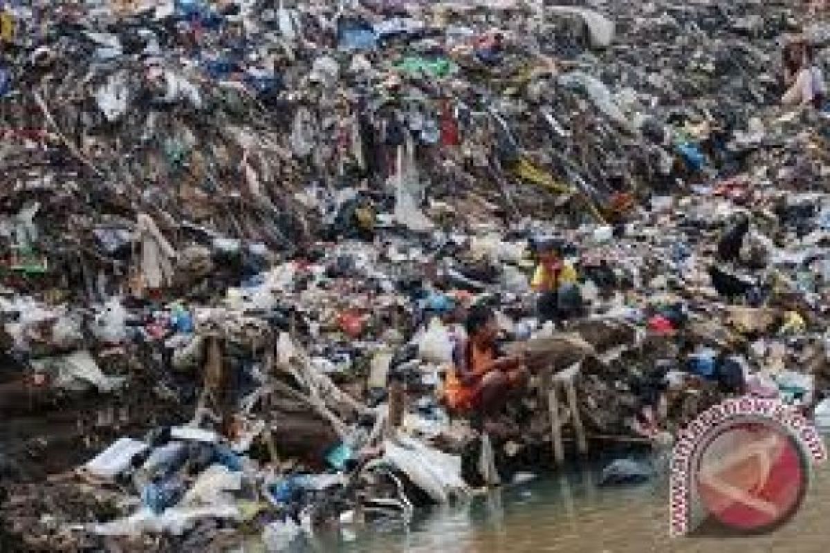 Padang Targetkan Semua Kelurahan Miliki Bank Sampah