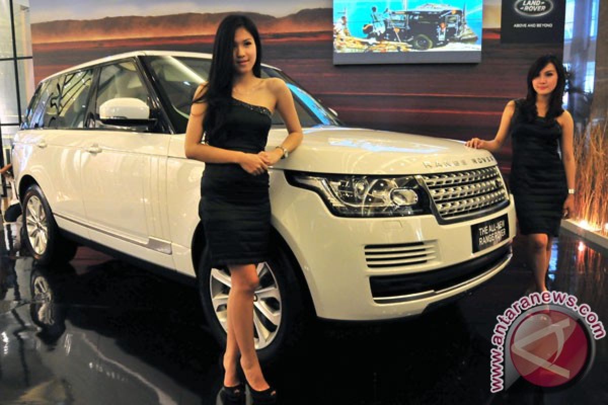 Range Rover akan menantang SUV Bentley