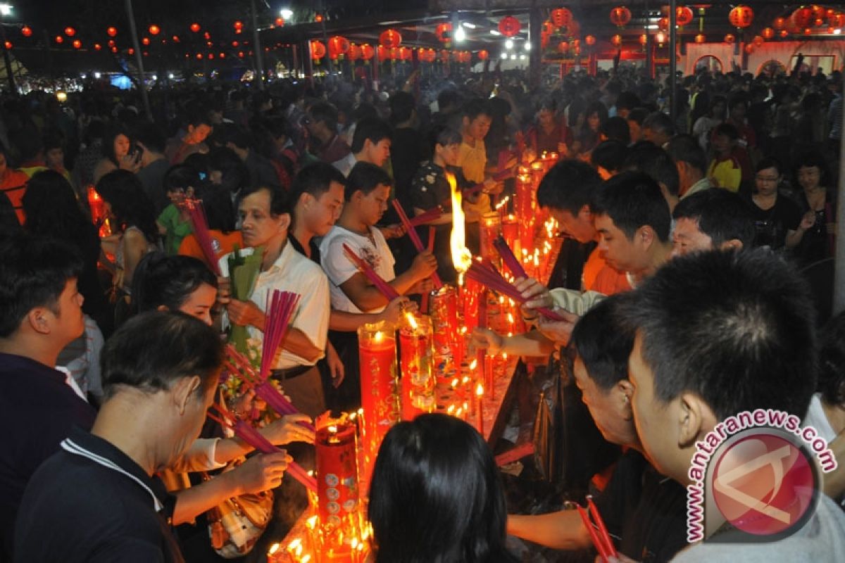 Pulau Kemaro dipadati warga Tionghoa rayakan Cap Go Meh