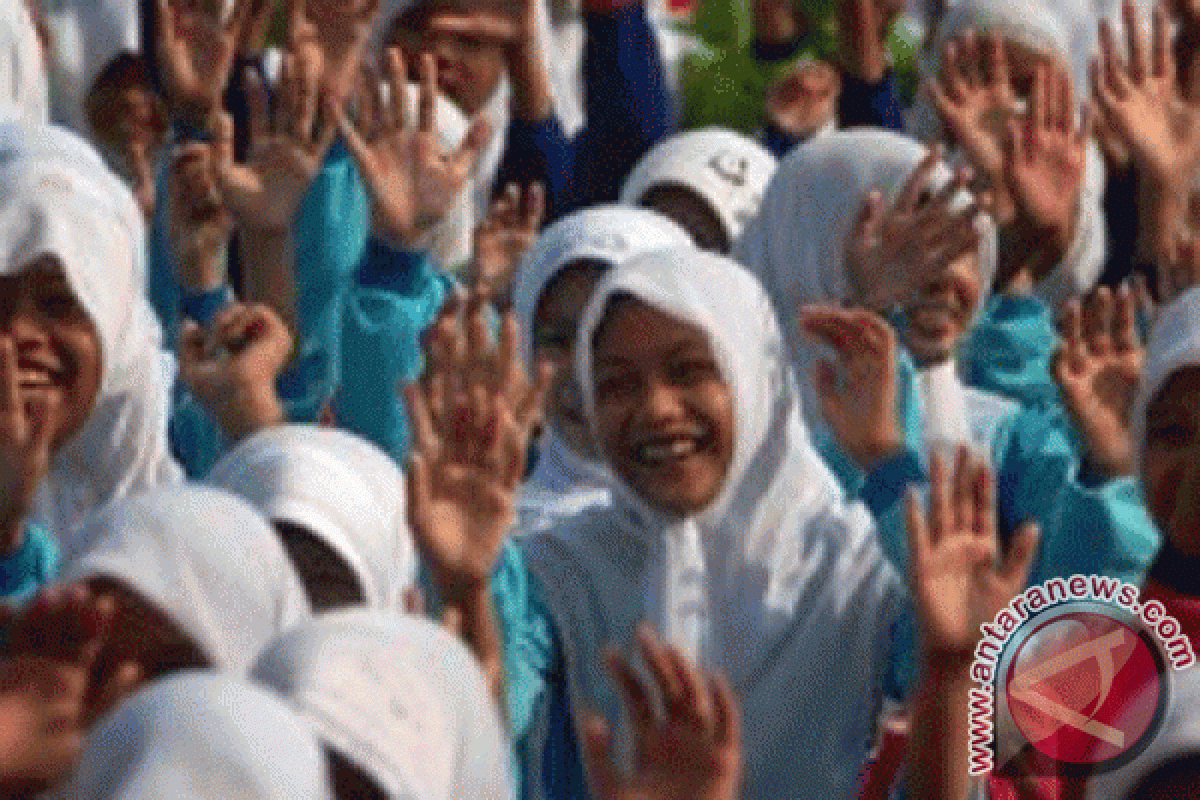 Unram beri penyuluhan pendidikan ke pondok pesantren